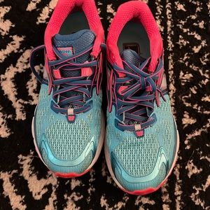 Brooks Ravenna running shoes (women’s)